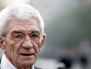 Βανδάλισαν το σπίτι του Μπουτάρη -Εγραψαν με σπρέι στην πόρτα του «Προδότη» (φωτο)